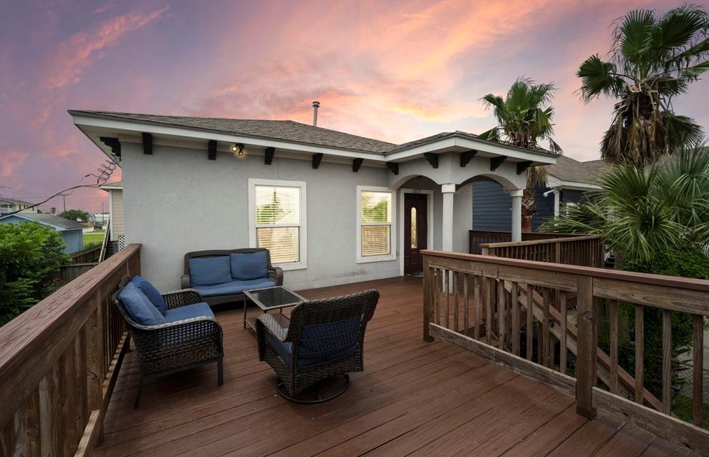 2217 Grover Ave, Galveston, TX 77551