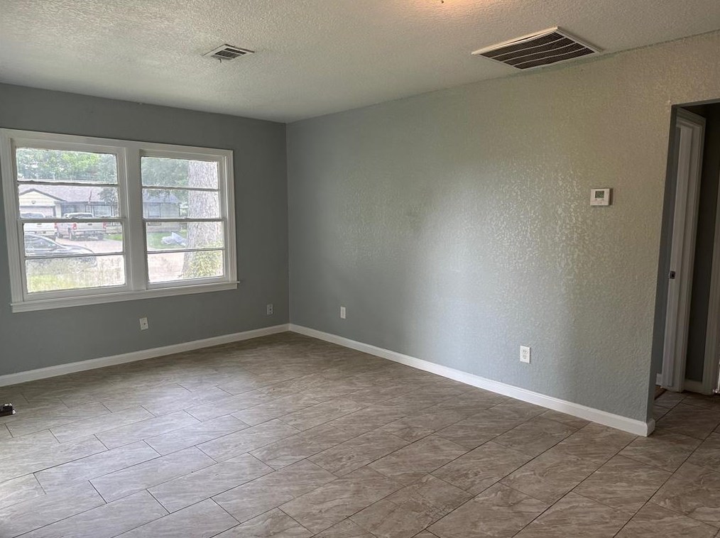 324 Acacia St, Richwood, TX 77566