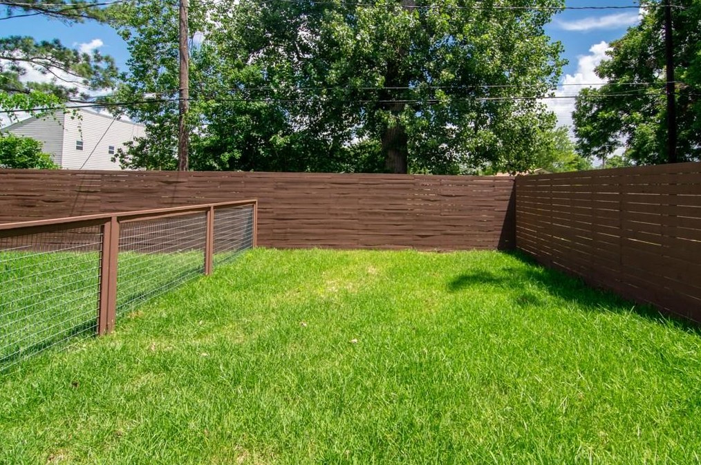 317-A 35th St, Houston TX  77018-6518 exterior