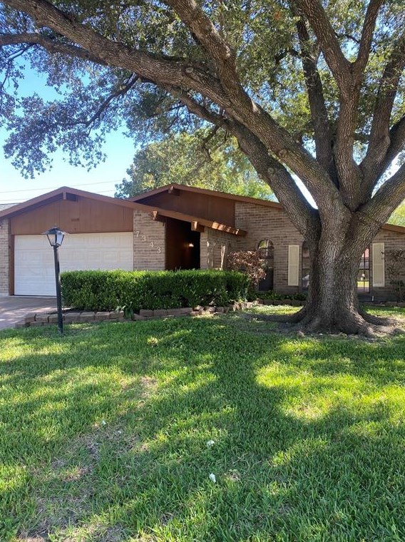 7343 Addicks Clodine Rd, Houston, TX 77083-3901