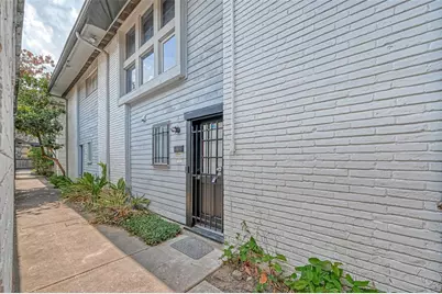 3300 Yorktown Street #14, Houston, TX 77056 - Photo 2
