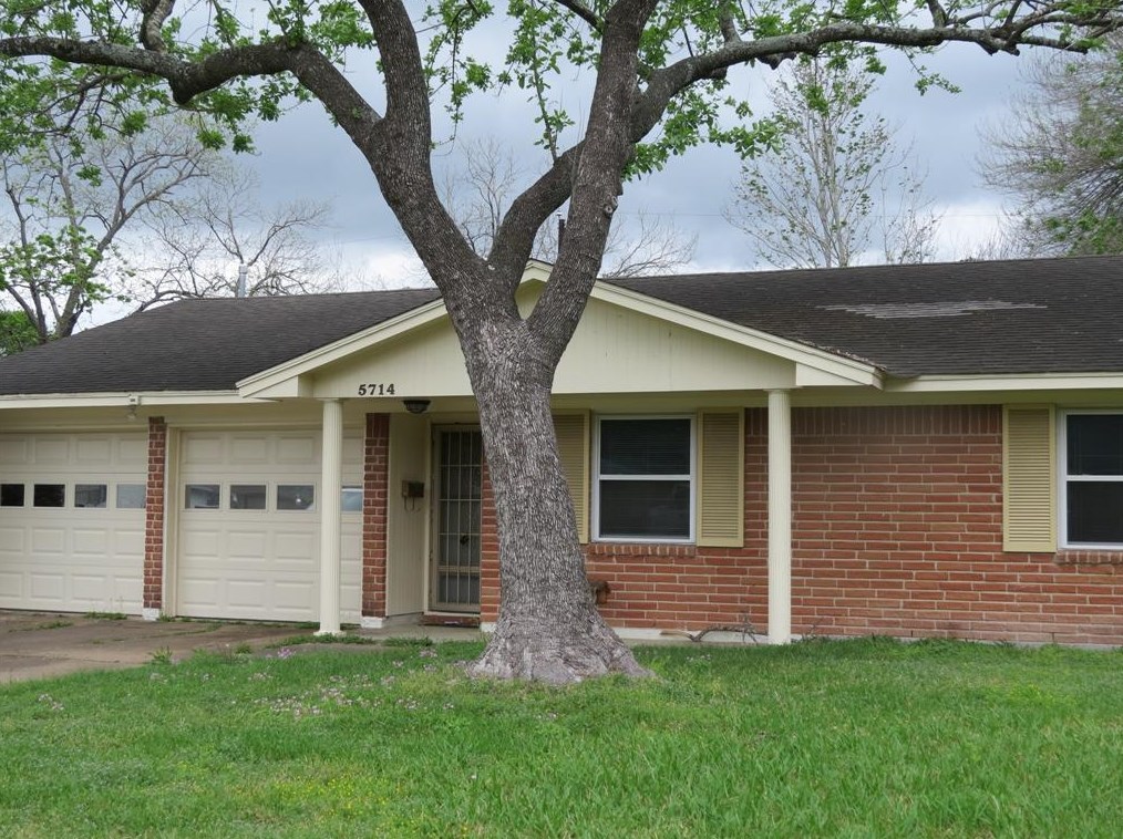 5714 De Lange Ln, Houston, TX 77092