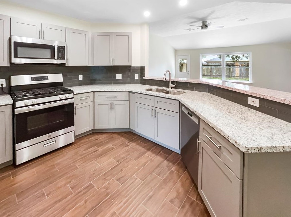 11118 Kentington Oak Dr, Humble, TX 77396-2429