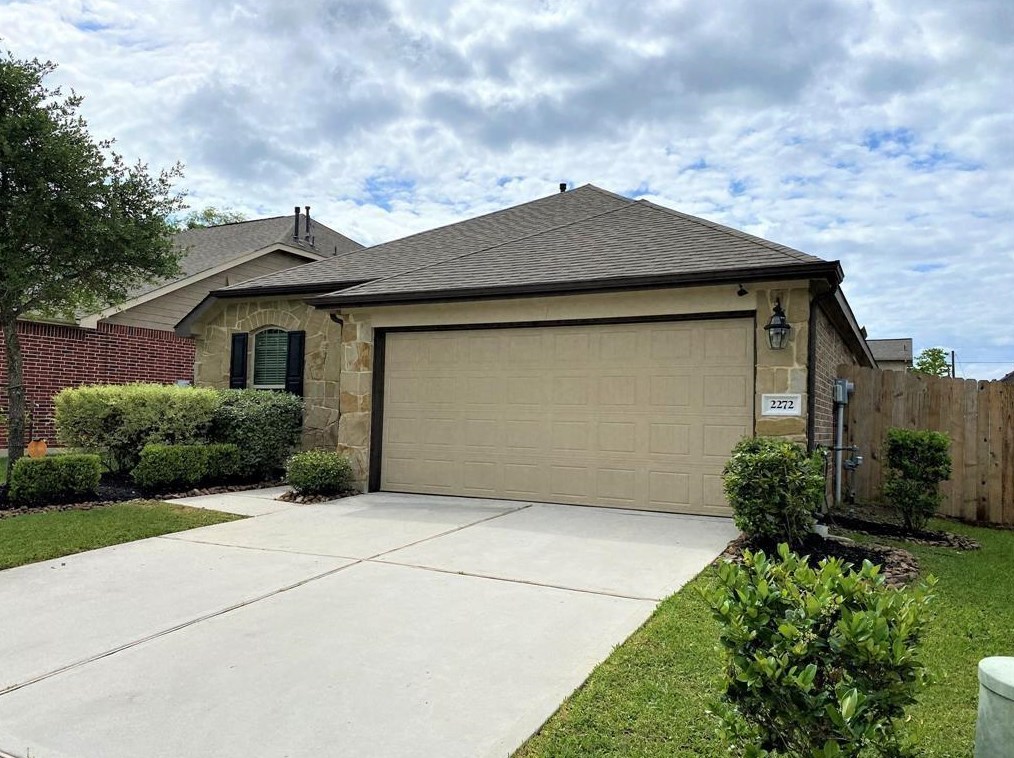 2272 Ivy Wall Dr, Conroe, TX 77301