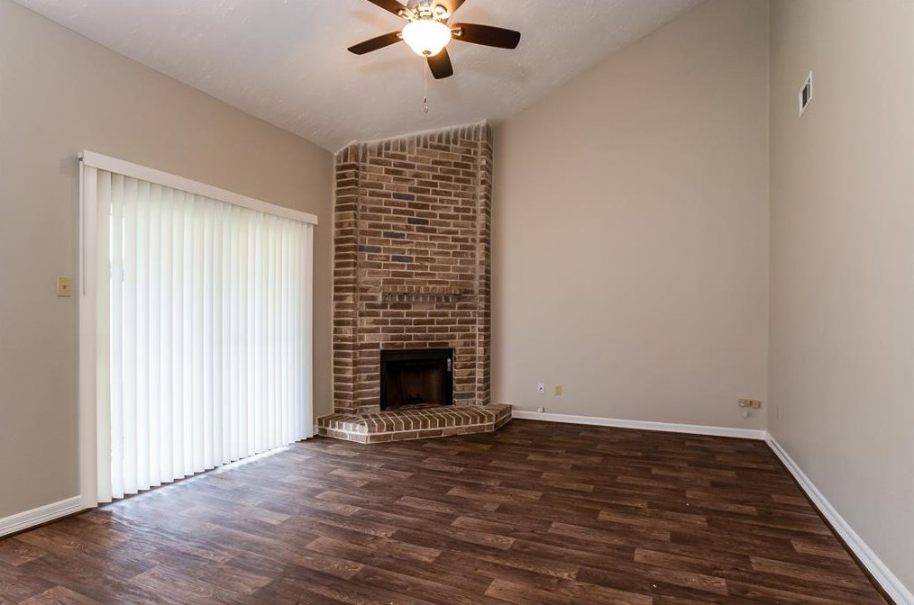 15238 Bedford Glen Dr, Channelview, TX 77530