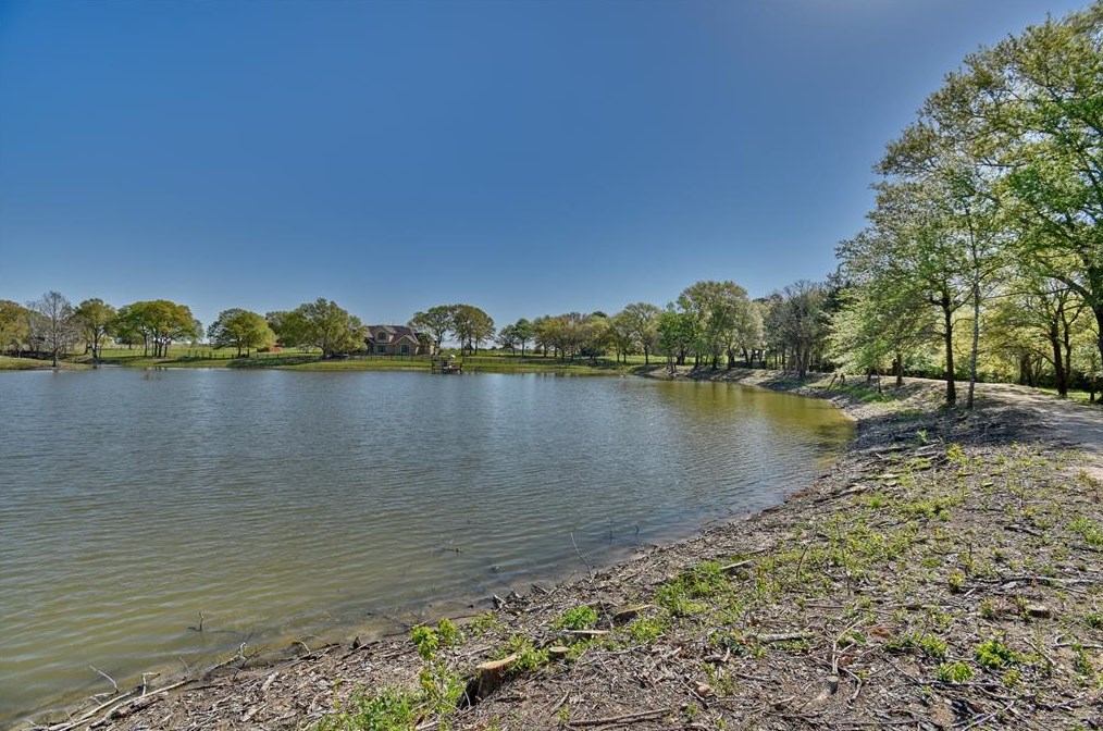 3882 Reinhardt Rd, Bellvue TX  77418-4205 exterior