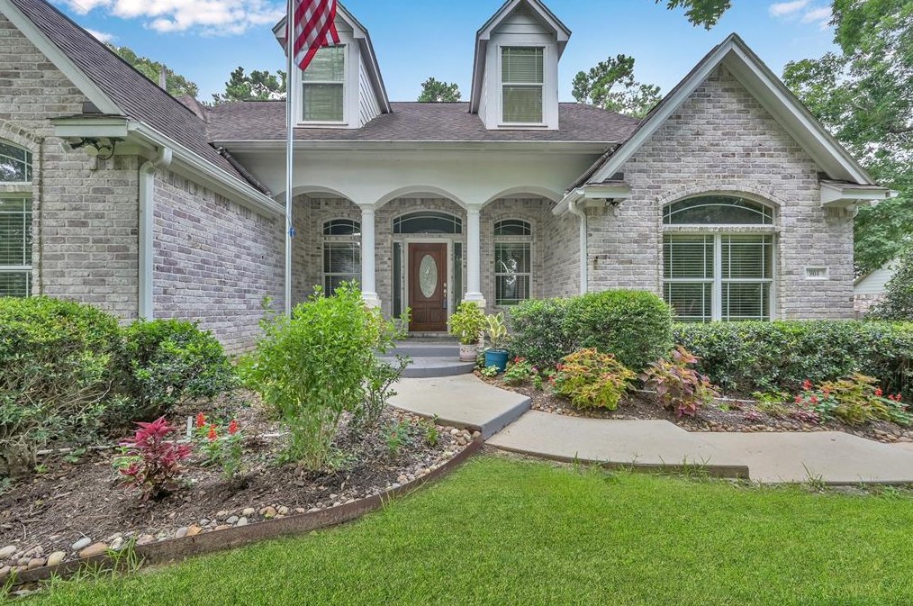 804 Carriage Hills Blvd, Conroe, TX 77384-3615
