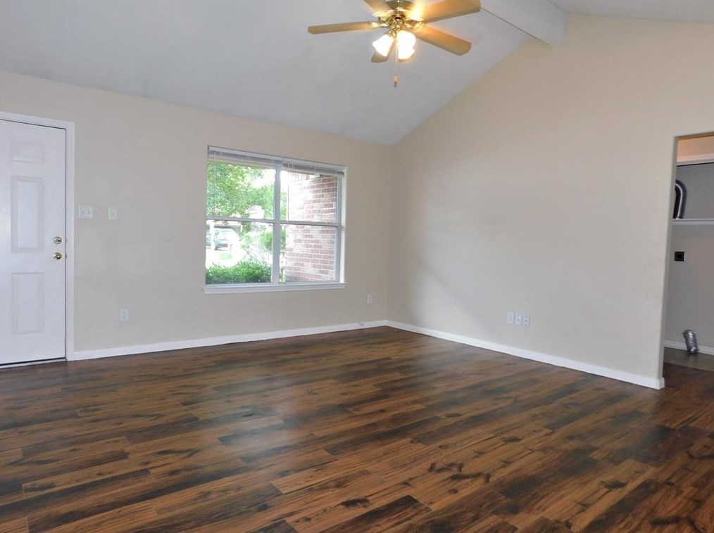 16317 Sun View Ln, Conroe, TX 77302