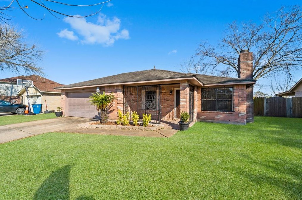 13806 Long Glen Dr, Houston, TX 77039