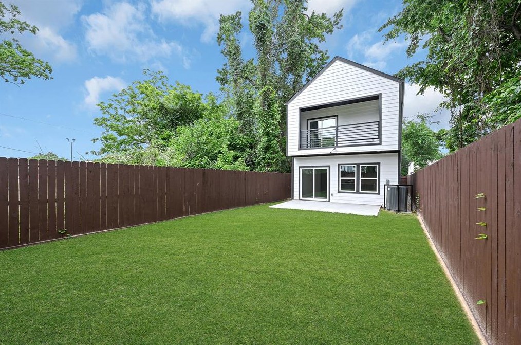 7904 Tower, Houston TX  exterior