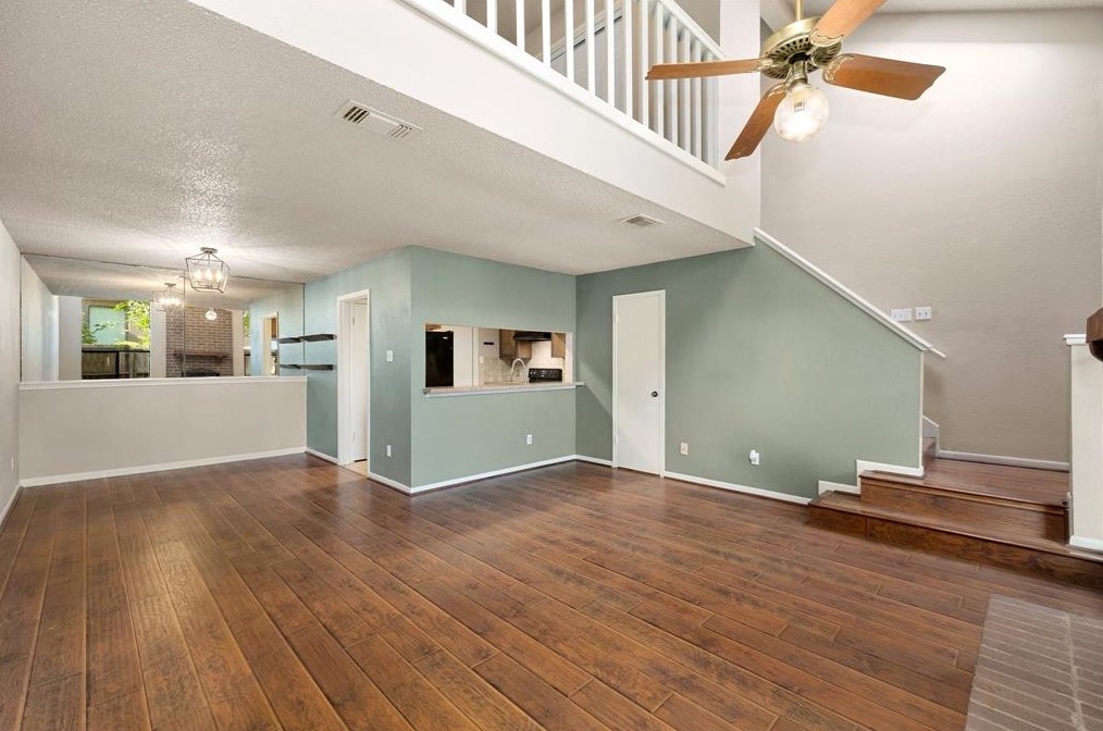 2889 Panagard Dr, Houston, TX 77082-1859