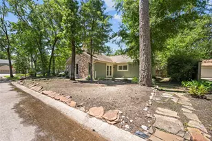 1 Green Blade Ln, The Woodlands, TX 77380 - Photo 2