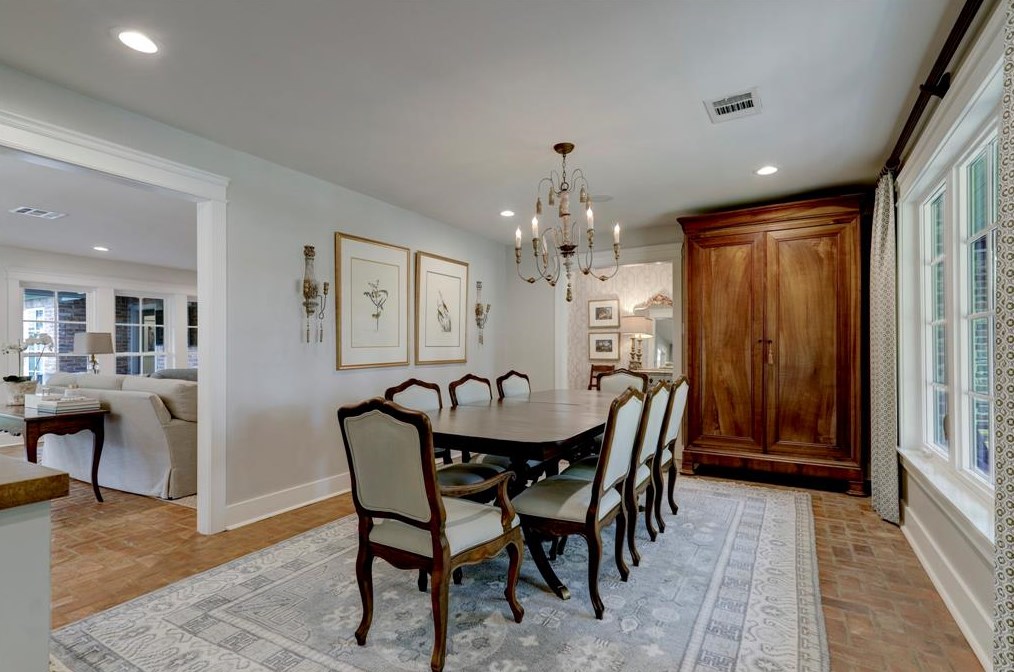 10027 Cedar Crk Dr, Houston TX  77042-2045 exterior