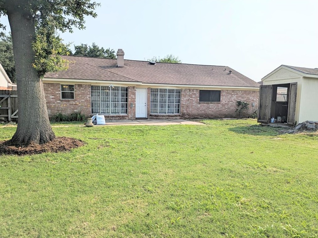 11523 Pne Knl Dr, Houston TX 77099-2413 exterior