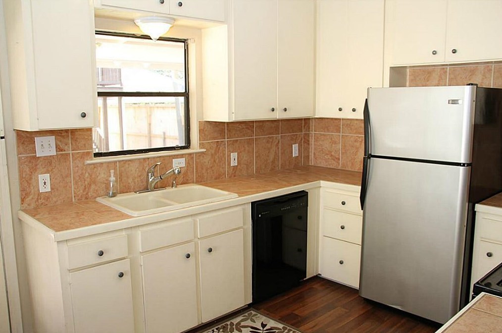 1220 Ashland St, Houston TX  77008-6740 exterior