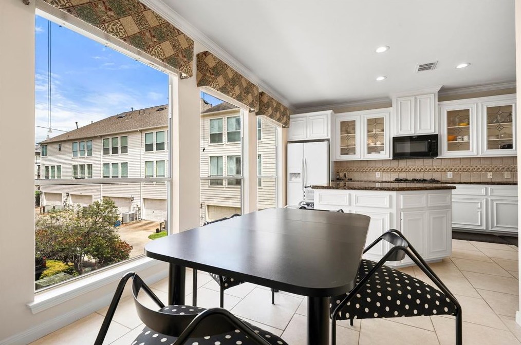 1308 Webster St, Houston TX  77019-5542 exterior