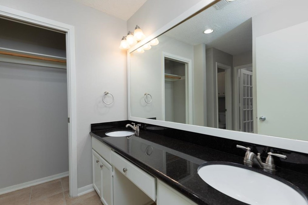 4623 Grn Trl Dr, Houston TX 77084-2949 exterior