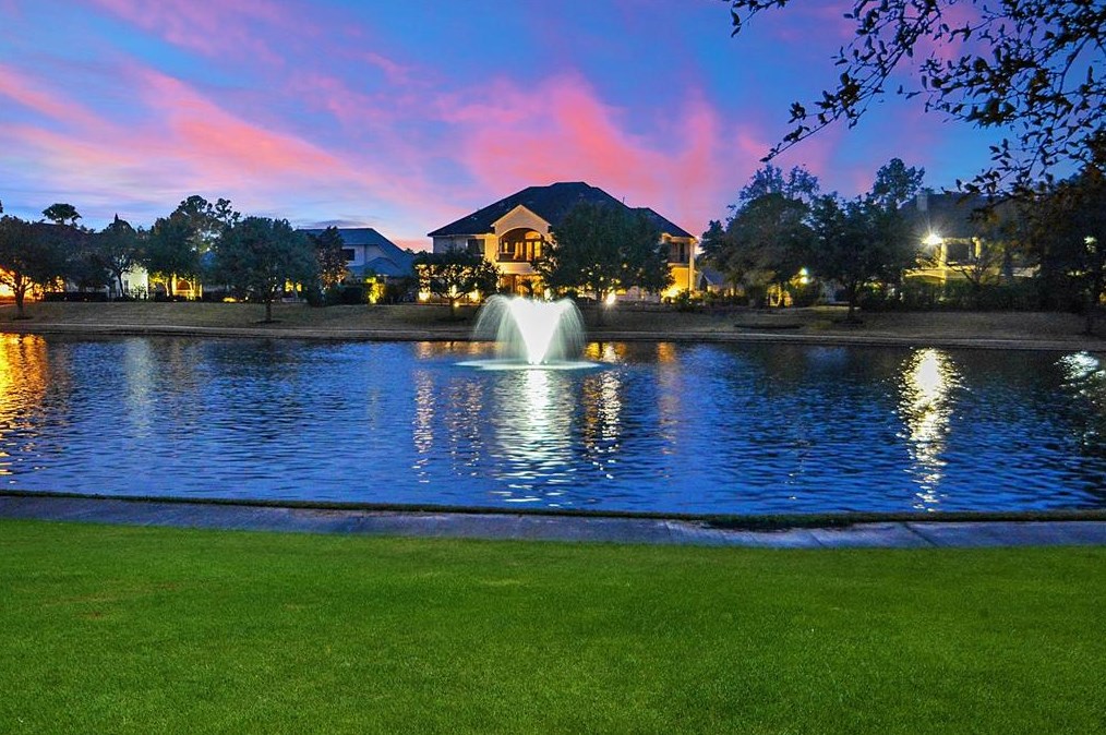 42 Lake Sterling Gate Dr, Spring, TX 77379-7204