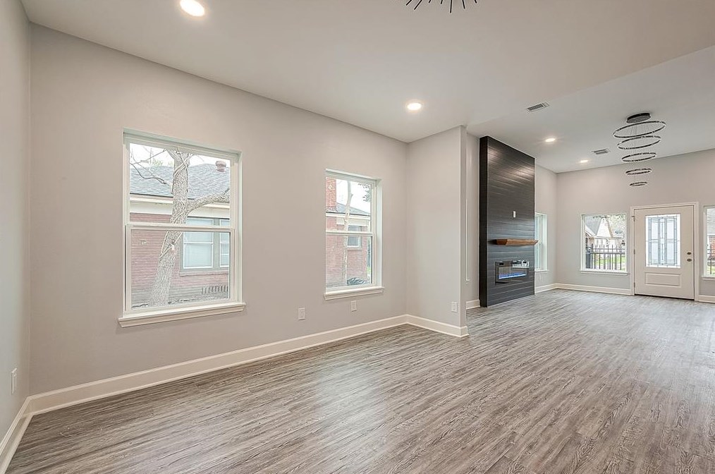 2711 Eagle St, Houston TX  77004-4574 exterior