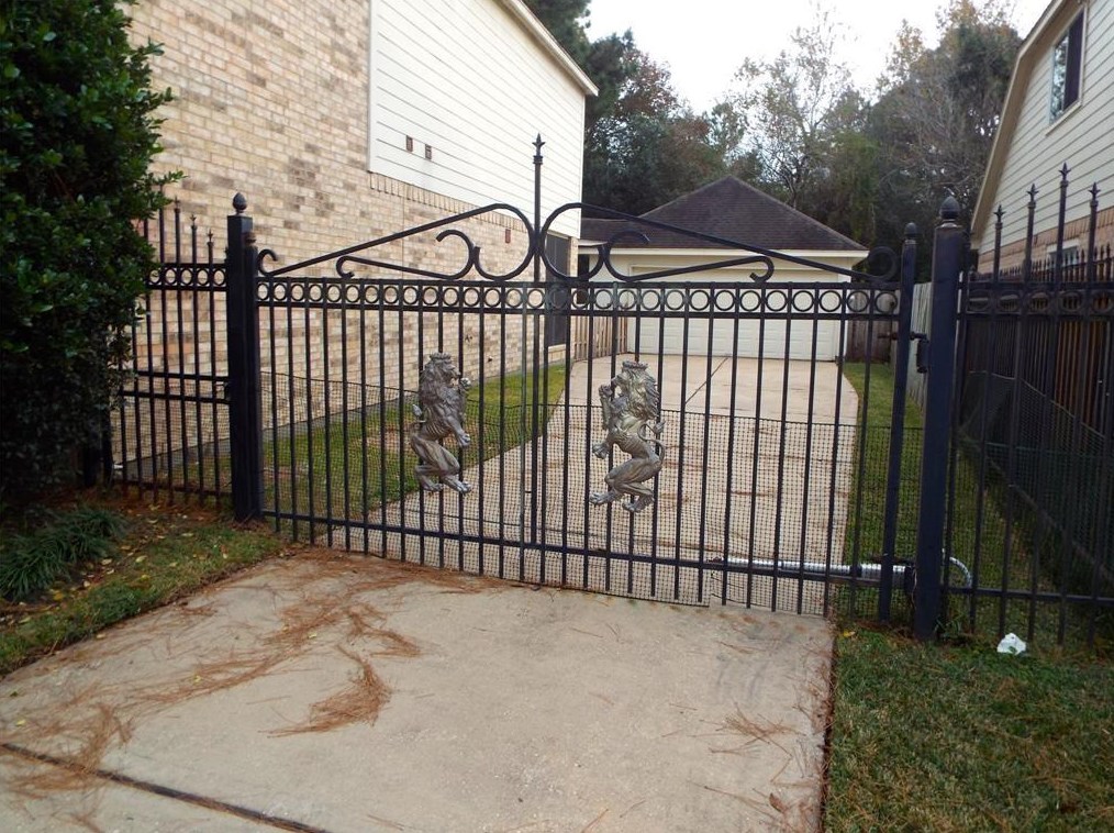 2335 Hyland Park, Houston, TX 77014