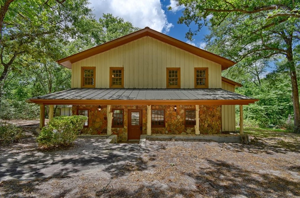 539 Meadow Creek Rd, Bellvue, TX 77418