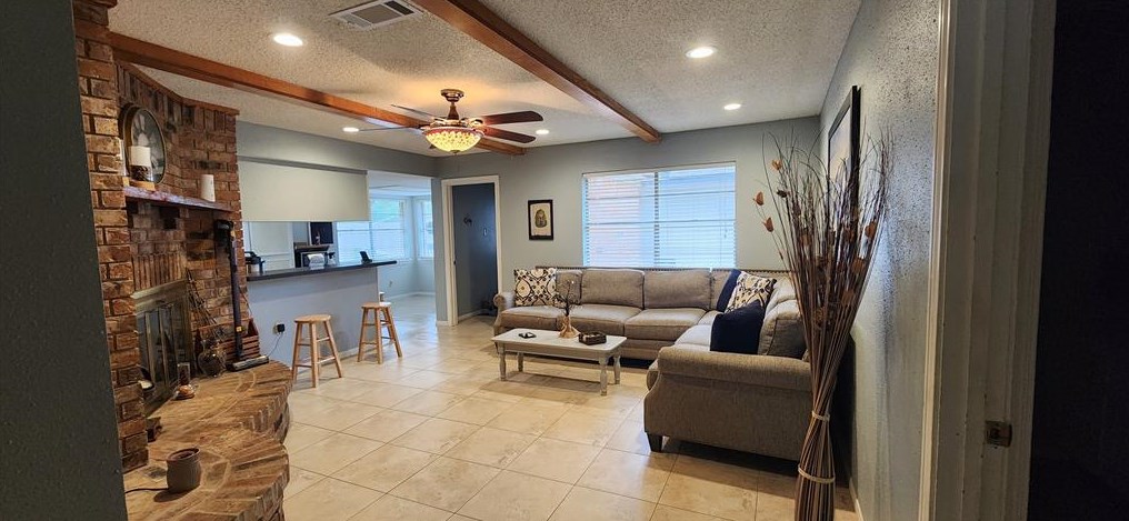 2110 Eagle Point Rd, Crosby, TX 77532