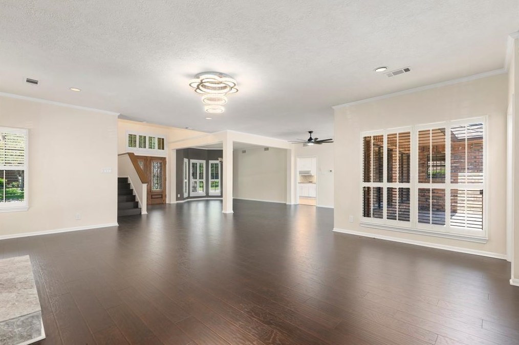 1847 Raintree Cir, Taylor Lake Village TX 77586-5929 exterior