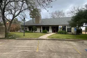 4444 Victory Dr, Houston, TX 77088 - Photo 18