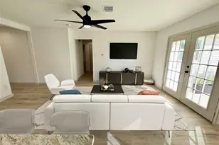 5503 Duxbury St, Houston, TX 77035 - Photo 6