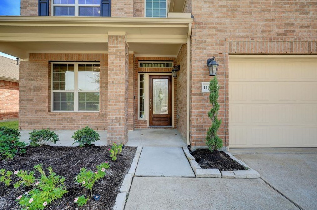 11130 E Lake Gables Dr, Richmond, TX 77406