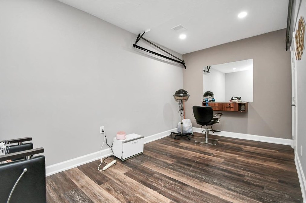 16022 Beechnut St, Houston TX  77096-1213 exterior
