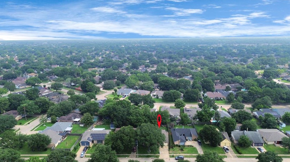 16022 Beechnut St, Houston TX  77096-1213 exterior