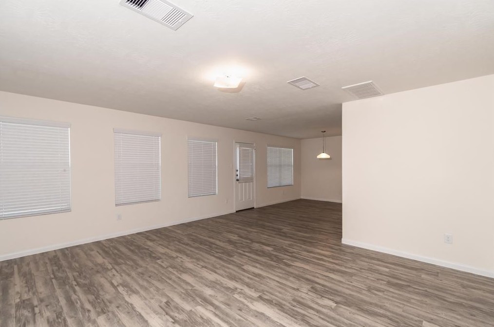 5719 Latta Plantation Dr, Katy TX  77449-1579 exterior