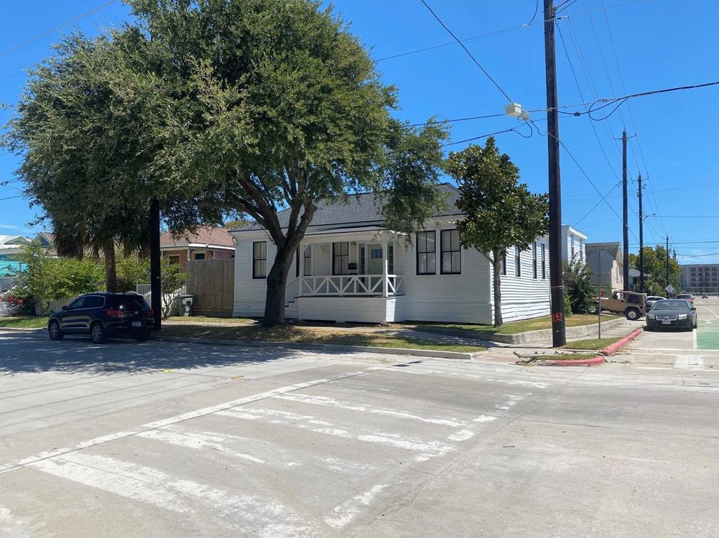 4227 Ave S #1, Galveston, TX 77550