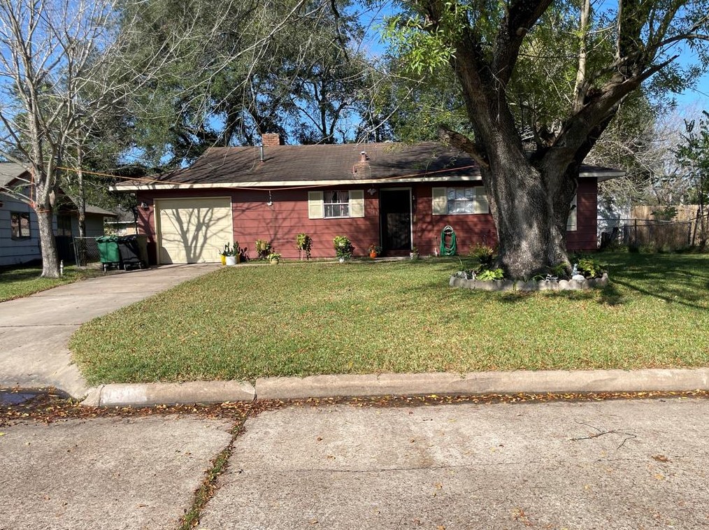 1313 Vernage Rd, Houston, TX 77047-3237