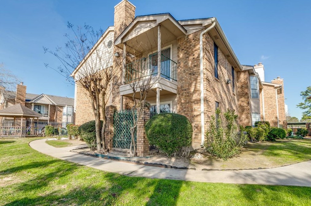 3770 Lovers Wood Ln, Houston, TX 77014-1284