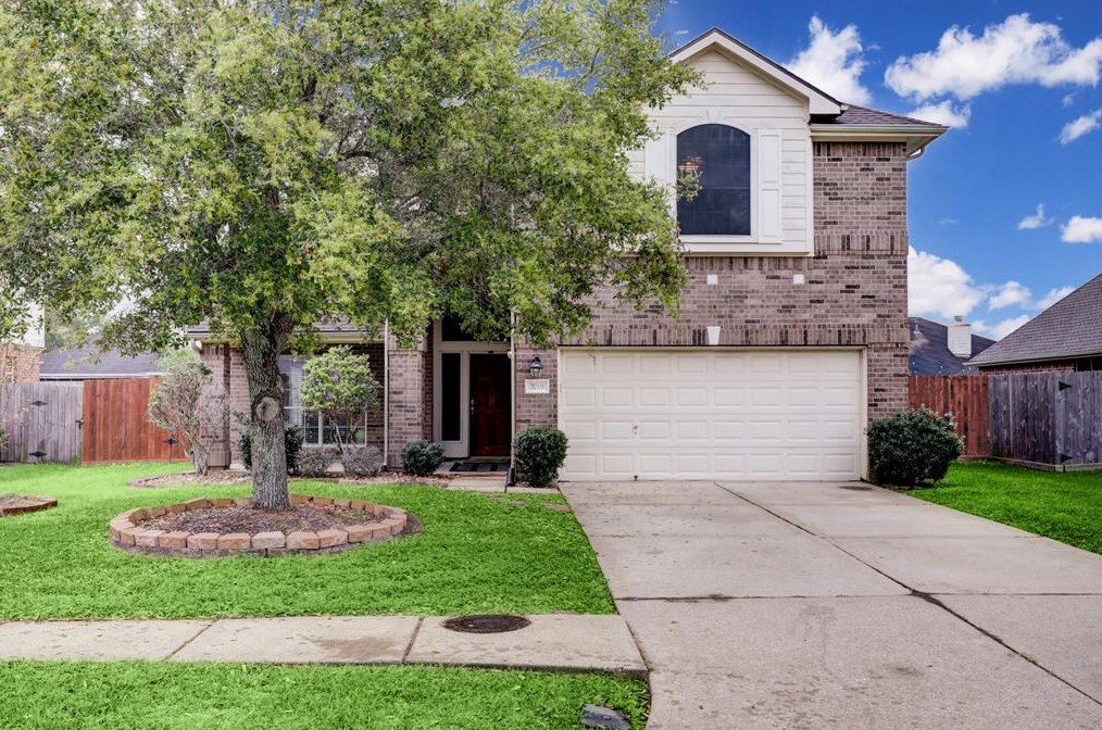 3719 Wild Oak Dr, Pearland, TX 77581