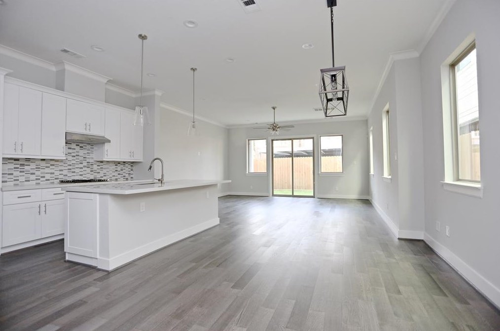 513 W Bell St, Houston, TX 77019