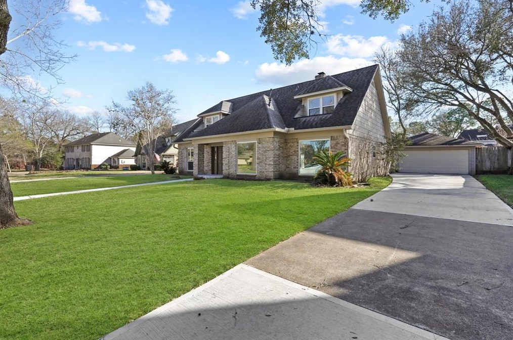 10811 Tupper Lake Dr, Houston, TX 77042
