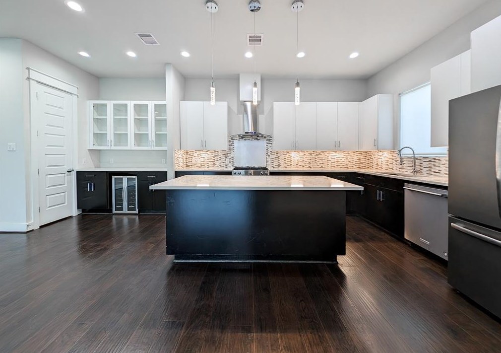3302 Cline St, Houston TX  77020-6124 exterior