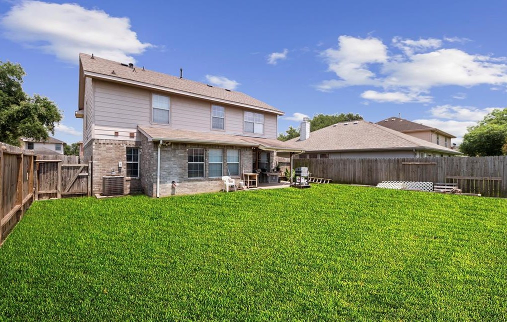 9606 Eaglewood Glen Trl, Sugar Land TX  77498-7526 exterior