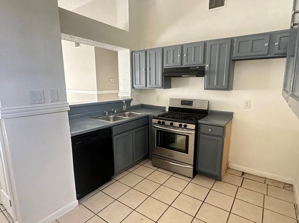 11522 Springshire Dr, Houston TX  77066-4769 exterior