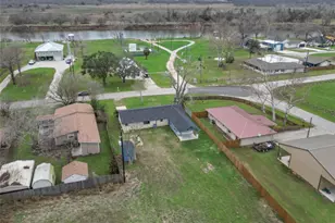 17 County Rd 243, Bay City, TX 77414 - Photo 6