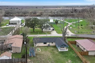 17 County Rd 243, Bay City, TX 77414 - Photo 12