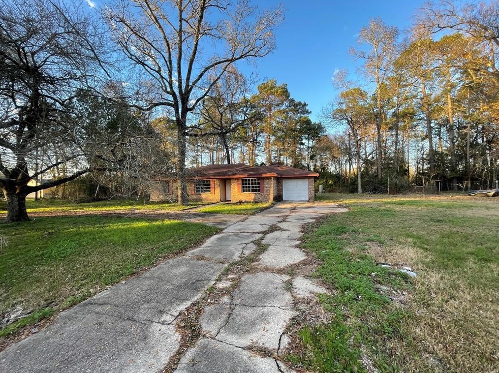 906 Big Deer Dr, Crosby TX  77532-3141 exterior