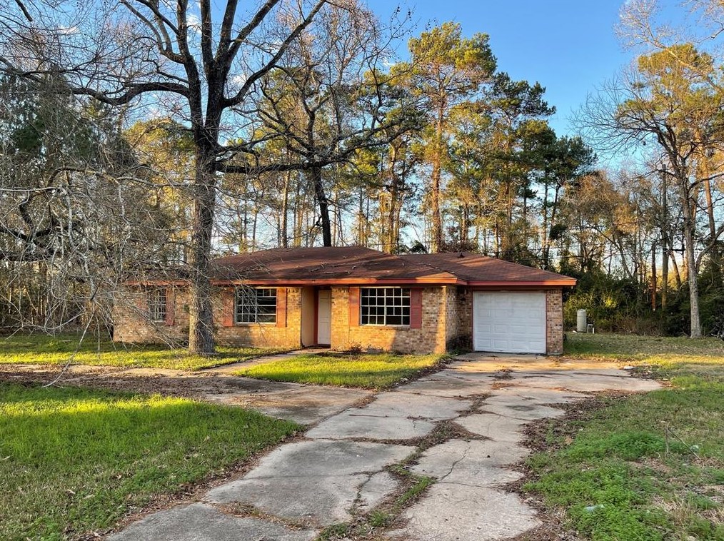 906 Big Deer Dr, Crosby TX  77532-3141 exterior
