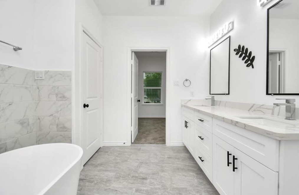 8406 Parnell St, Houston, TX 77051-1242