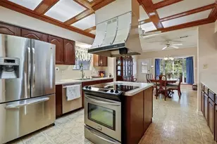 9011 Tavenor Ln, Houston, TX 77075 - Photo 22