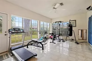 9011 Tavenor Ln, Houston, TX 77075 - Photo 12