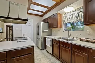 9011 Tavenor Ln, Houston, TX 77075 - Photo 36